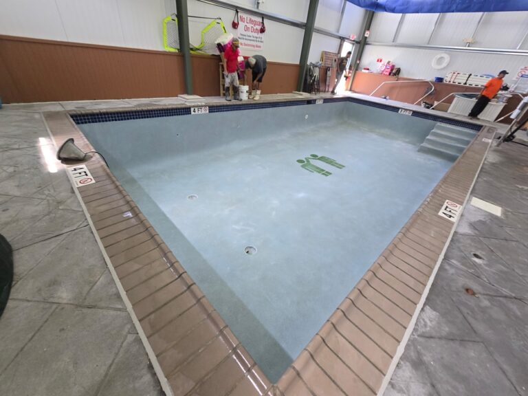 Commercial Pool Builders